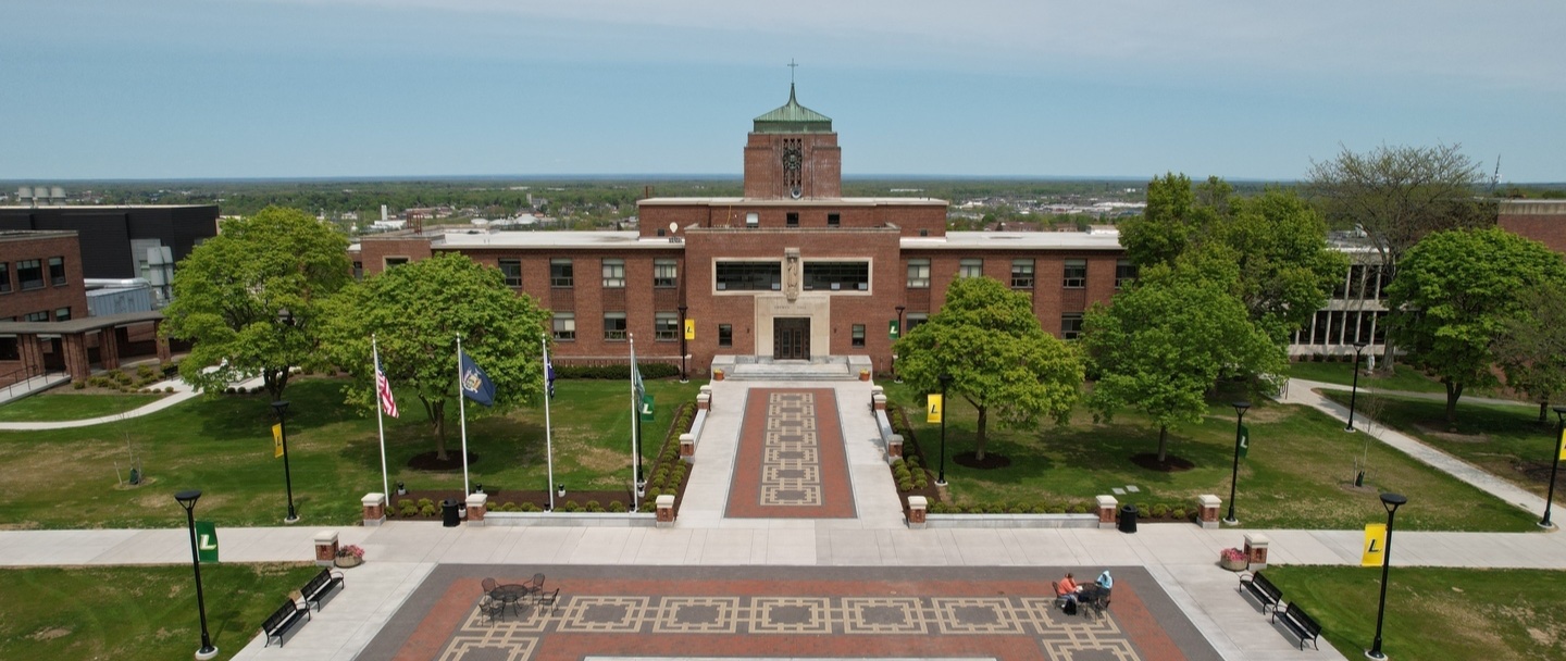 Le Moyne College logo